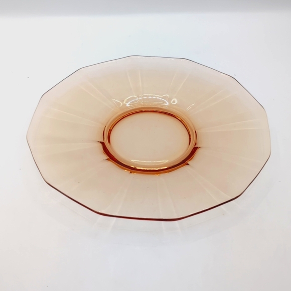 Set of Four (4) Vintage Peach Depression Glass 7 1/2" Dessert Salad Bread Plates - Picture 4 of 5